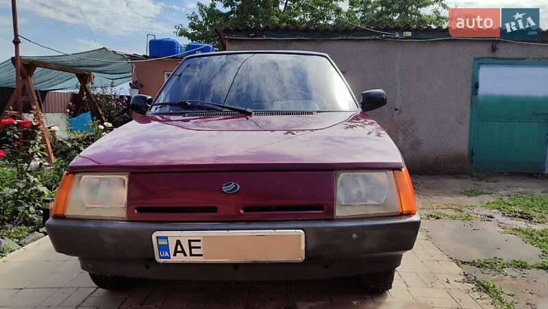 Хэтчбек ЗАЗ 1102 Таврия-Нова 2004 в Просяной