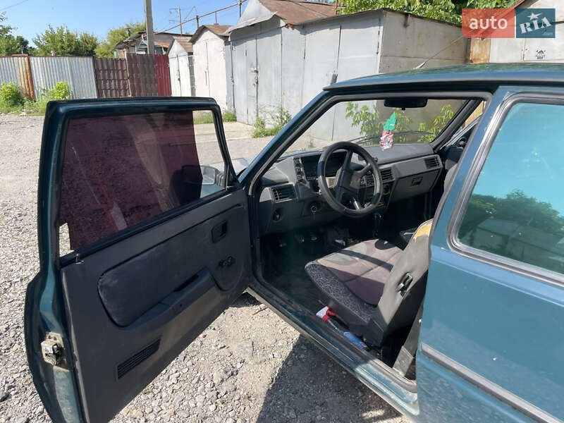 Хэтчбек ЗАЗ 1102 Таврия-Нова 2004 в Белой Церкви