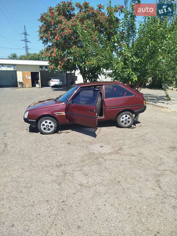 Хэтчбек ЗАЗ 1102 Таврия-Нова 2006 в Николаеве