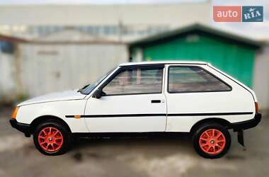 Хэтчбек ЗАЗ 1102 Таврия-Нова 2001 в Киеве