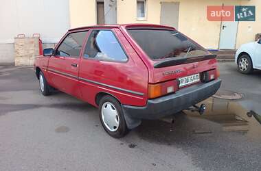 Хэтчбек ЗАЗ 1102 Таврия-Нова 2003 в 