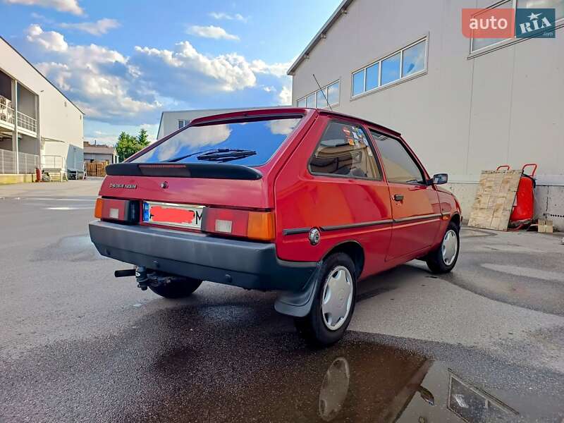 Хетчбек ЗАЗ 1102 Таврія-Нова 2003 в Києві