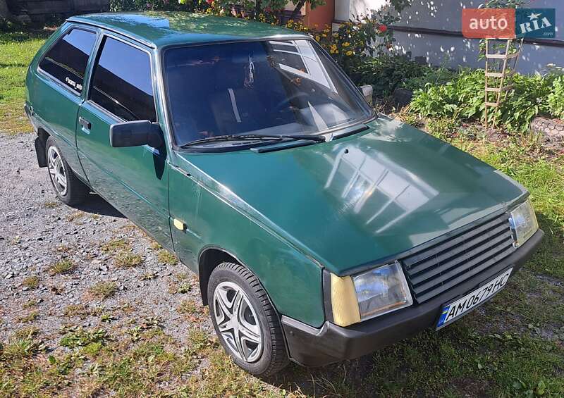 Хэтчбек ЗАЗ 1102 Таврия-Нова 2006 в 