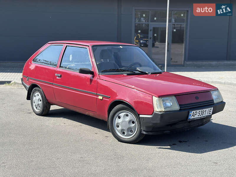 Хэтчбек ЗАЗ 1102 Таврия-Нова 2004 в 