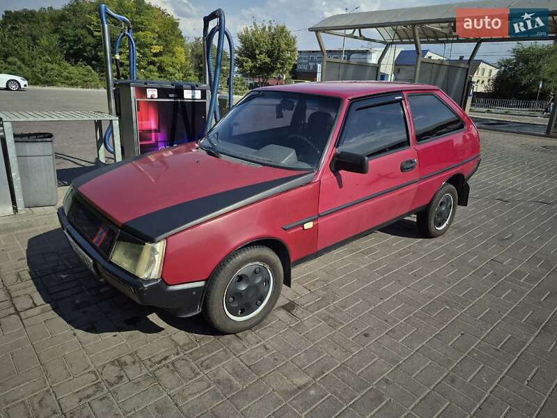 Хетчбек ЗАЗ 1102 Таврія-Нова 2004 в Дніпрі фото 3 Хетчбек ЗАЗ 1102 Таврія-Нова 2004 в Дніпрі