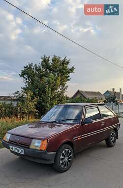Хэтчбек ЗАЗ 1102 Таврия-Нова 2006 в 