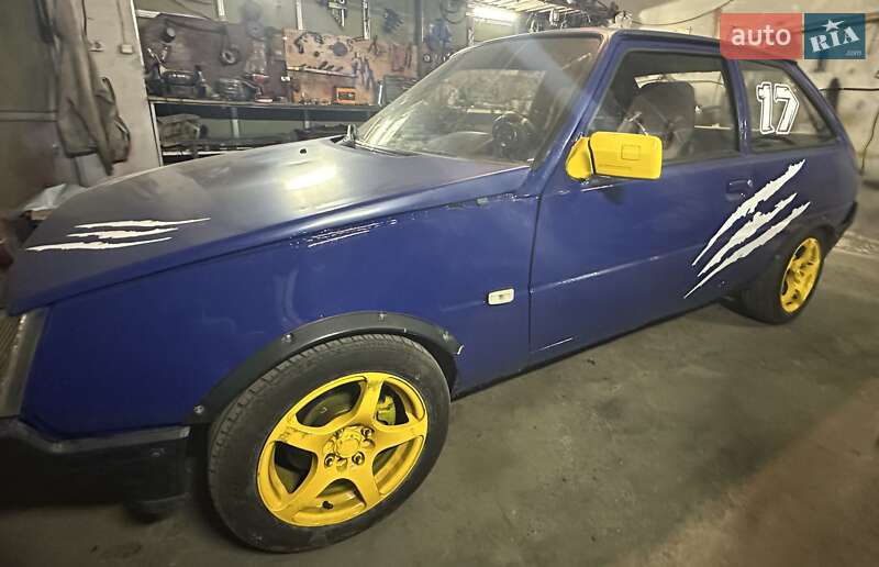 Хэтчбек ЗАЗ 1102 Таврия-Нова 2004 в Киеве