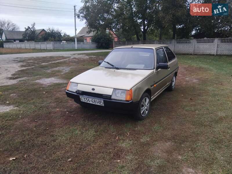 Хэтчбек ЗАЗ 1102 Таврия-Нова 2003 в 