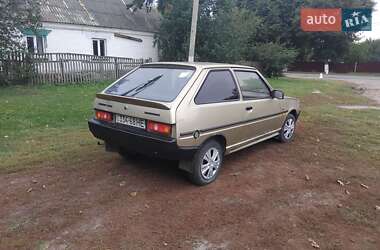 Хэтчбек ЗАЗ 1102 Таврия-Нова 2003 в 