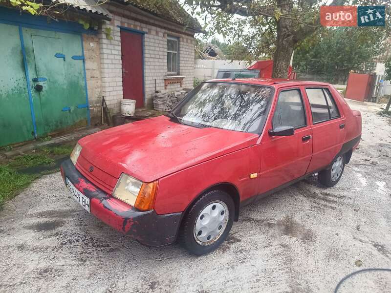 Хэтчбек ЗАЗ 1102 Таврия-Нова 2002 в Житомире