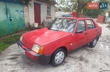 Хэтчбек ЗАЗ 1102 Таврия-Нова 2002 в 