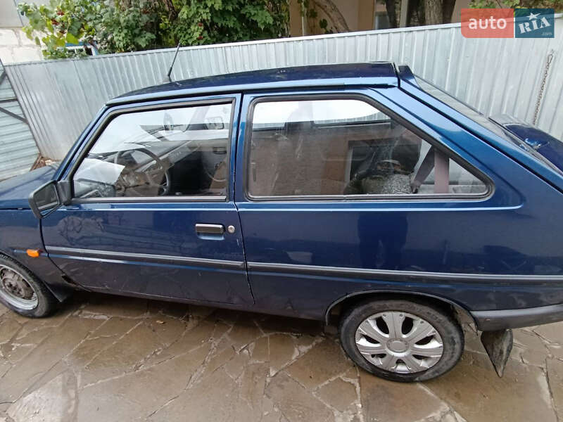 Хэтчбек ЗАЗ 1102 Таврия-Нова 2004 в Василькове фото 2 Хэтчбек ЗАЗ 1102 Таврия-Нова 2004 в Василькове