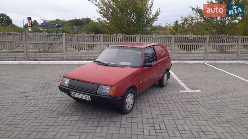 Хэтчбек ЗАЗ 1102 Таврия-Нова 2002 в 