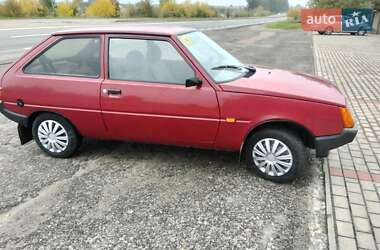 Хетчбек ЗАЗ 1102 Таврія-Нова 2001 в 