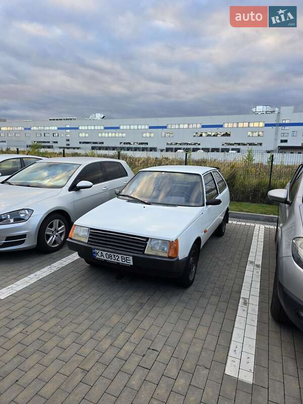 Хэтчбек ЗАЗ 1102 Таврия-Нова 2003 в 