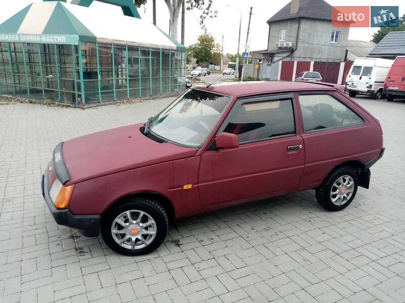 Хэтчбек ЗАЗ 1102 Таврия-Нова 2005 в 