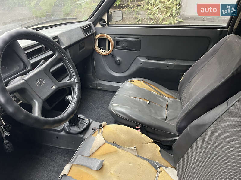 Хетчбек ЗАЗ 1102 Таврія-Нова 2003 в Чернівцях фото 9 Хетчбек ЗАЗ 1102 Таврія-Нова 2003 в Чернівцях