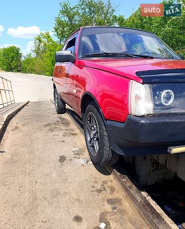 Хэтчбек ЗАЗ 1102 Таврия-Нова 2003 в Запорожье