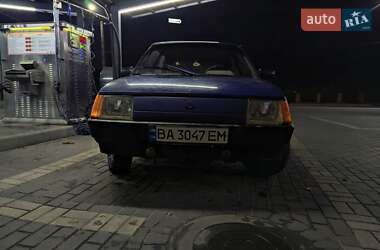 Хэтчбек ЗАЗ 1102 Таврия-Нова 2003 в 