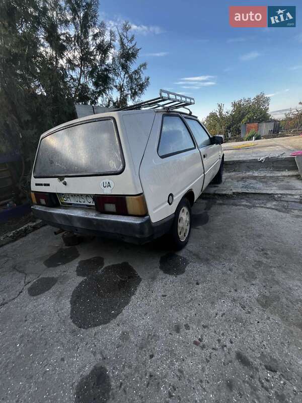 Хэтчбек ЗАЗ 1102 Таврия-Нова 2003 в Одессе фото 8 Хэтчбек ЗАЗ 1102 Таврия-Нова 2003 в Одессе