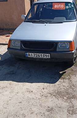 Хэтчбек ЗАЗ 1102 Таврия-Нова 2001 в Киеве