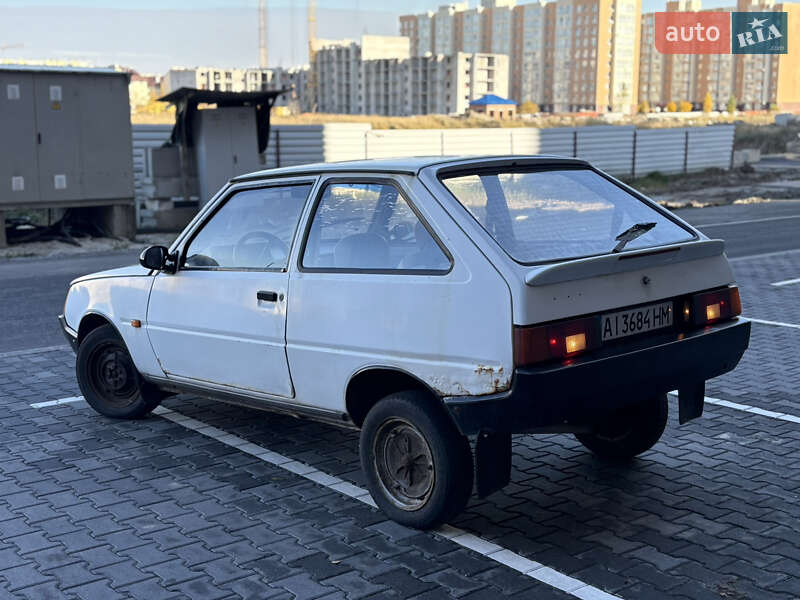 Хэтчбек ЗАЗ 1102 Таврия-Нова 2000 в Киеве