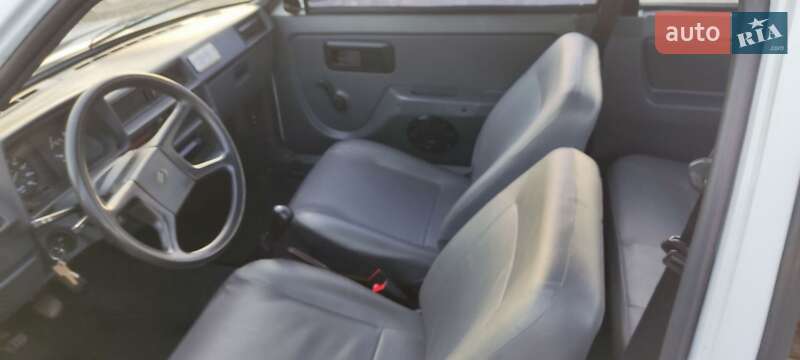 Хетчбек ЗАЗ 1102 Таврія-Нова 2006 в Одесі