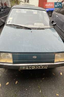 Хэтчбек ЗАЗ 1102 Таврия-Нова 2004 в Киеве