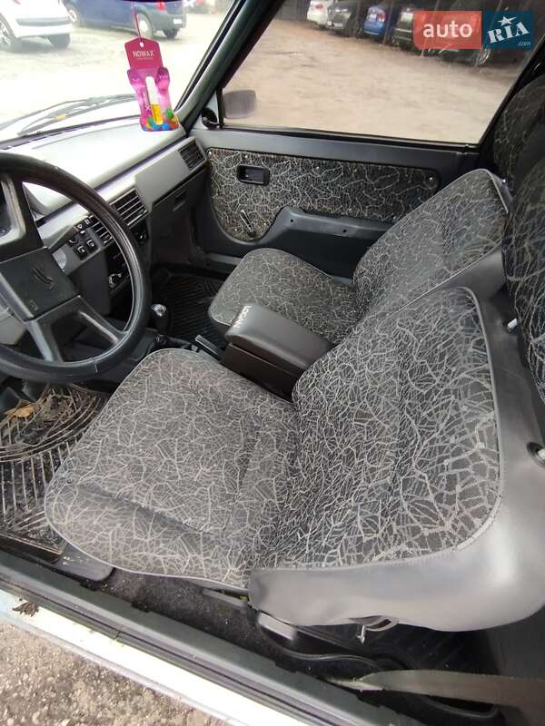 Хетчбек ЗАЗ 1102 Таврія-Нова 2004 в Кривому Розі