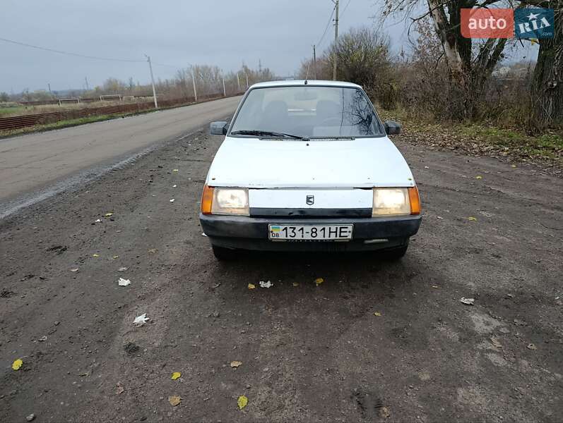 Хетчбек ЗАЗ 1102 Таврія-Нова 2001 в Новомиколаївці фото 7 Хетчбек ЗАЗ 1102 Таврія-Нова 2001 в Новомиколаївці