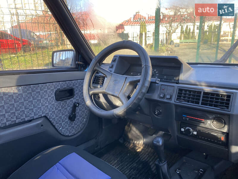 Хетчбек ЗАЗ 1102 Таврія-Нова 2003 в Києві