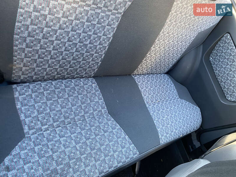 Хетчбек ЗАЗ 1102 Таврія-Нова 2003 в Києві