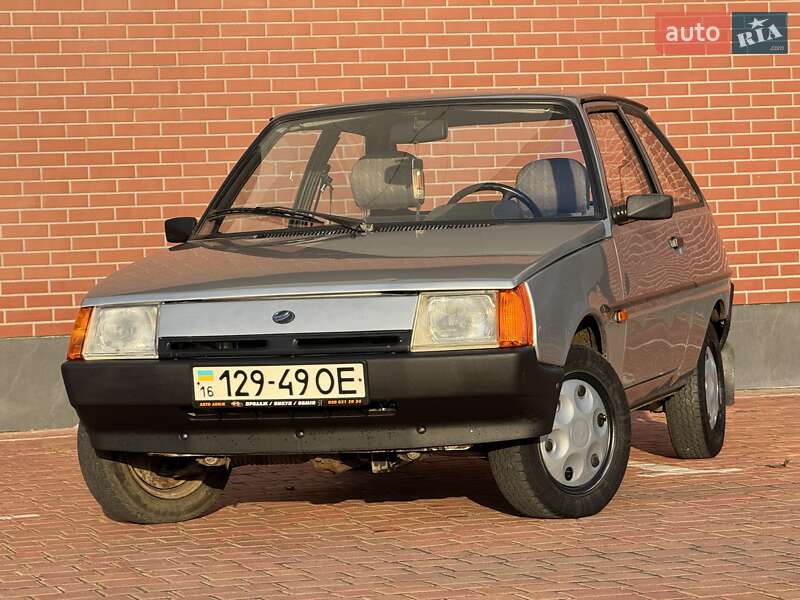 Хетчбек ЗАЗ 1102 Таврія-Нова 1998 в Одесі