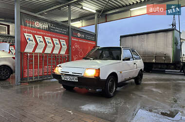 Хэтчбек ЗАЗ 1102 Таврия-Нова 2001 в Киеве