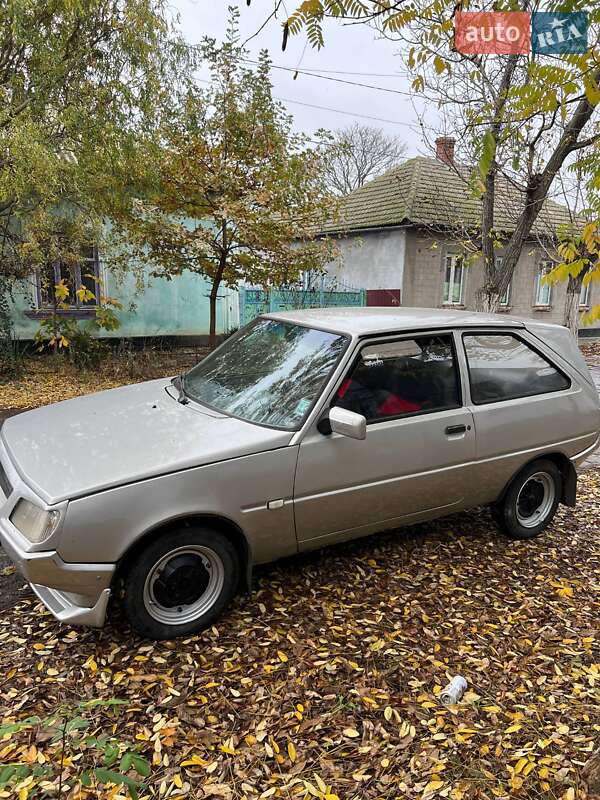 Хэтчбек ЗАЗ 1102 Таврия-Нова 2000 в Килии