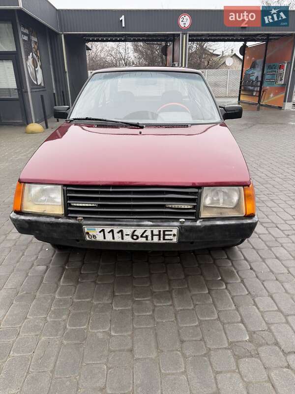 Хэтчбек ЗАЗ 1102 Таврия-Нова 2001 в Запорожье фото 3 Хэтчбек ЗАЗ 1102 Таврия-Нова 2001 в Запорожье