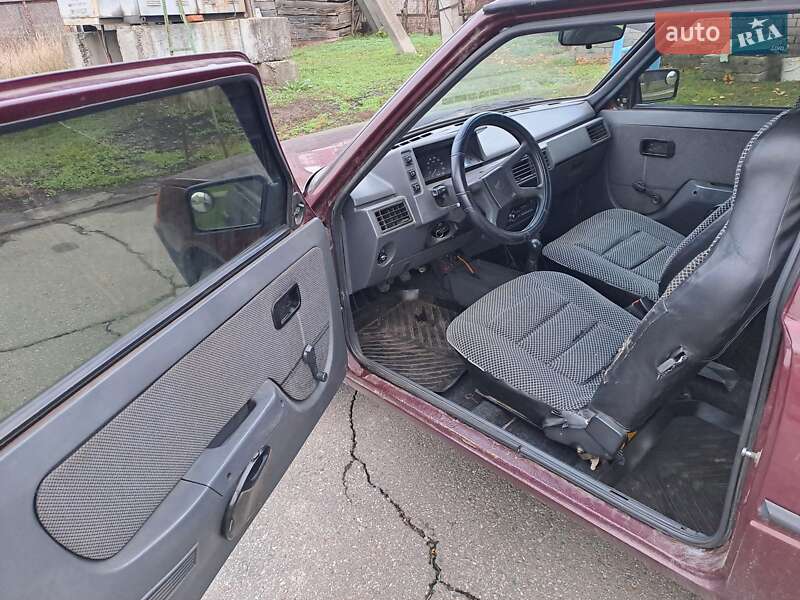 Хетчбек ЗАЗ 1102 Таврія-Нова 2006 в Підгородному фото 7 Хетчбек ЗАЗ 1102 Таврія-Нова 2006 в Підгородному