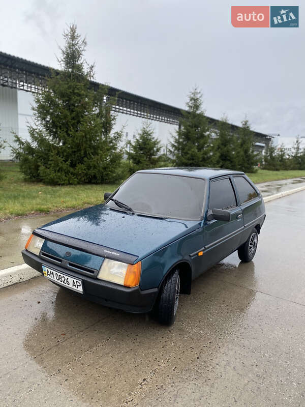 Хетчбек ЗАЗ 1102 Таврія-Нова 2001 в Коростені