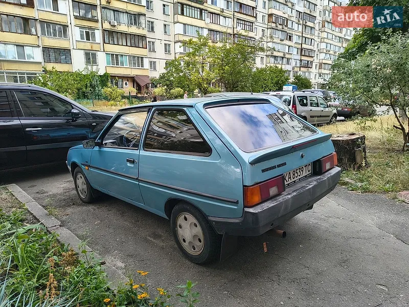 ЗАЗ 1102 Таврія-Нова 2003