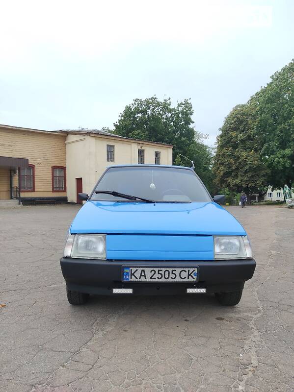 ЗАЗ 1102 Таврия