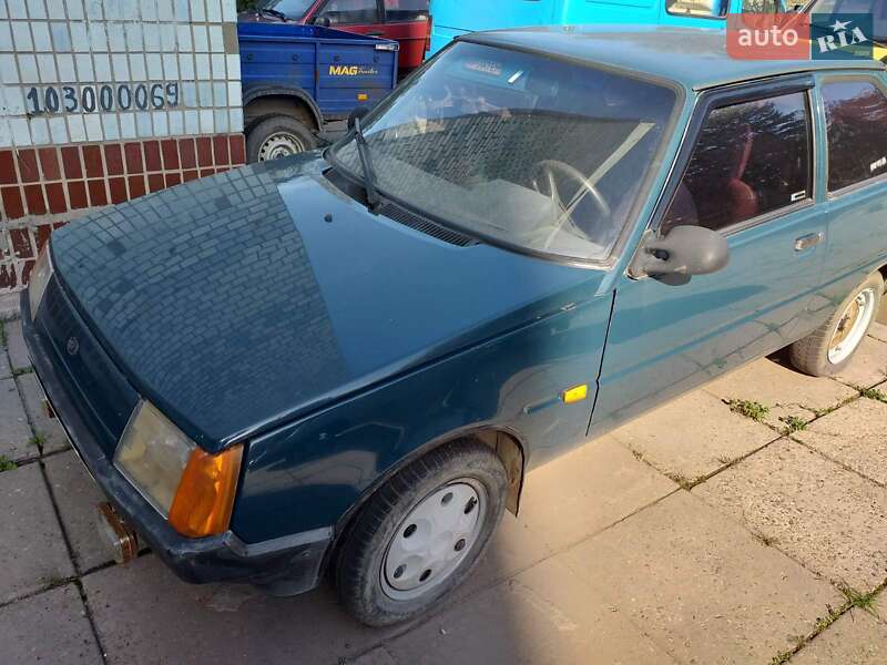 Хэтчбек ЗАЗ 1102 Таврия 2004 в Запорожье фото 3 Хэтчбек ЗАЗ 1102 Таврия 2004 в Запорожье