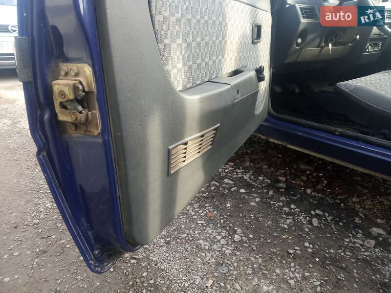Хетчбек ЗАЗ 1102 Таврія 2003 в Львові