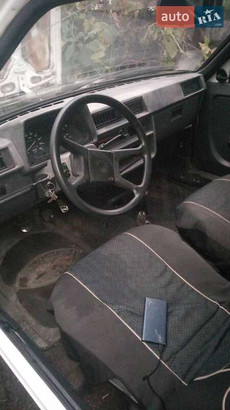 Хэтчбек ЗАЗ 1102 Таврия 2004 в Запорожье фото 3 Хэтчбек ЗАЗ 1102 Таврия 2004 в Запорожье