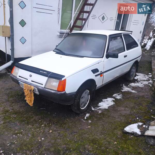 Хэтчбек ЗАЗ 1102 Таврия 2003 в Кременце