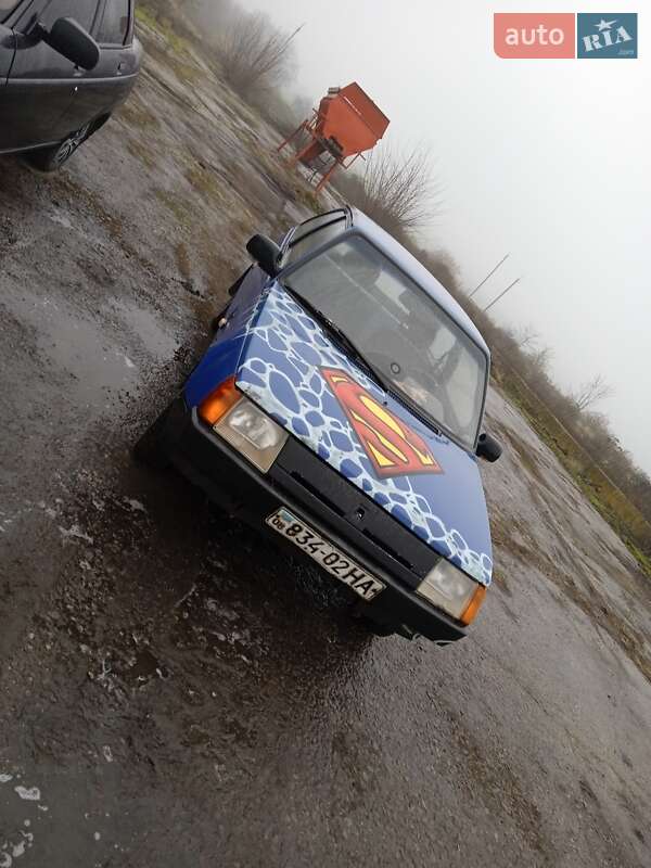 Хетчбек ЗАЗ 1102 Таврія 1999 в Кривому Розі