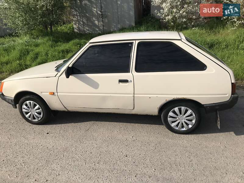 Хетчбек ЗАЗ 1102 Таврія 2003 в Запоріжжі