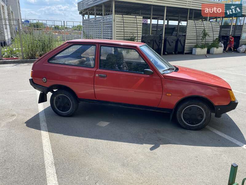 Хетчбек ЗАЗ 1102 Таврія 1995 в Вишневому