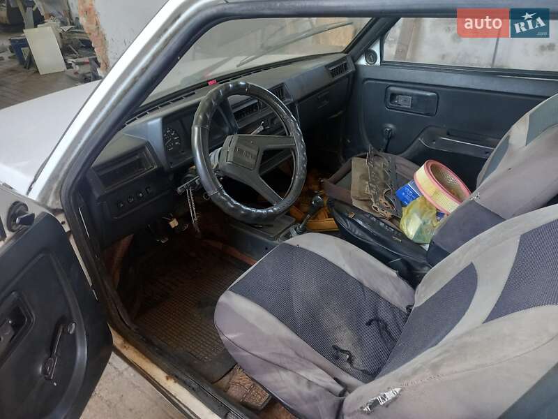 ЗАЗ 1102 Таврія 1998