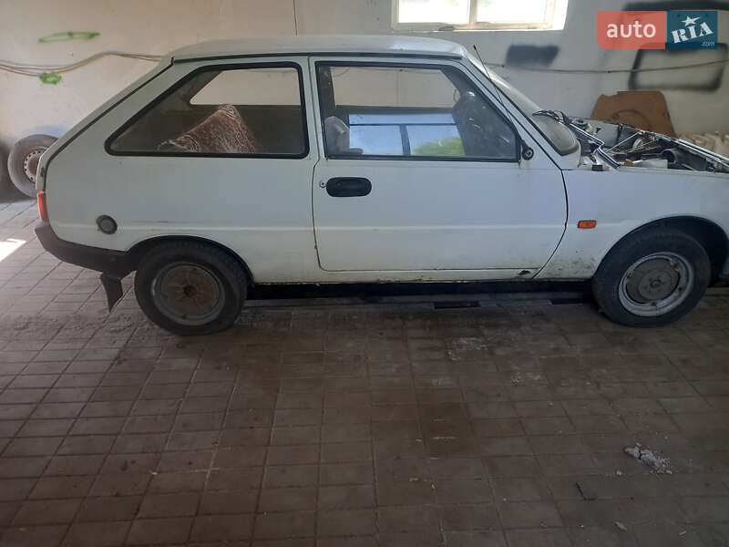 Хэтчбек ЗАЗ 1102 Таврия 1998 в Тараще