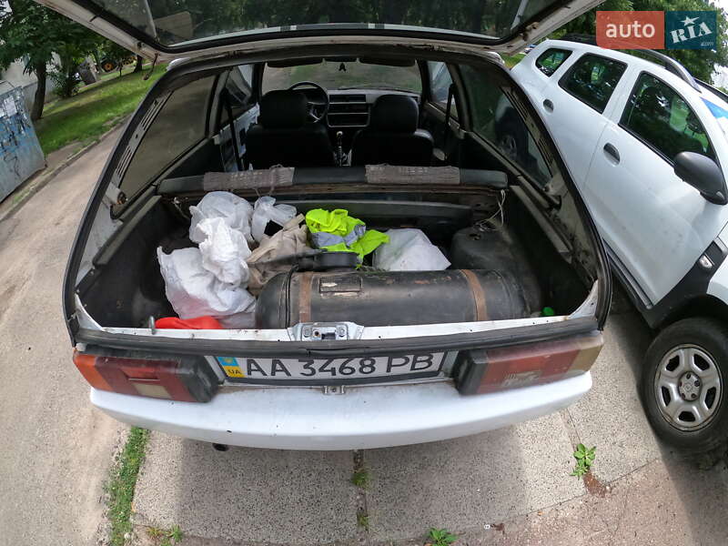 Хэтчбек ЗАЗ 1102 Таврия 2002 в Киеве